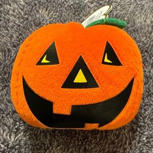 Ty Halloweenie Beanie “Glow” the jack-o-lantern- plush ornament NEW